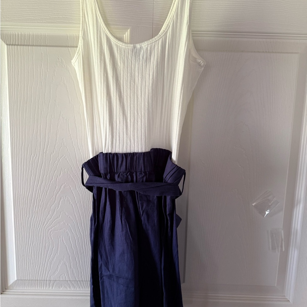 White Button-Front Tank with Navy Paperbag Waist Shorts - Picture 4 of 6